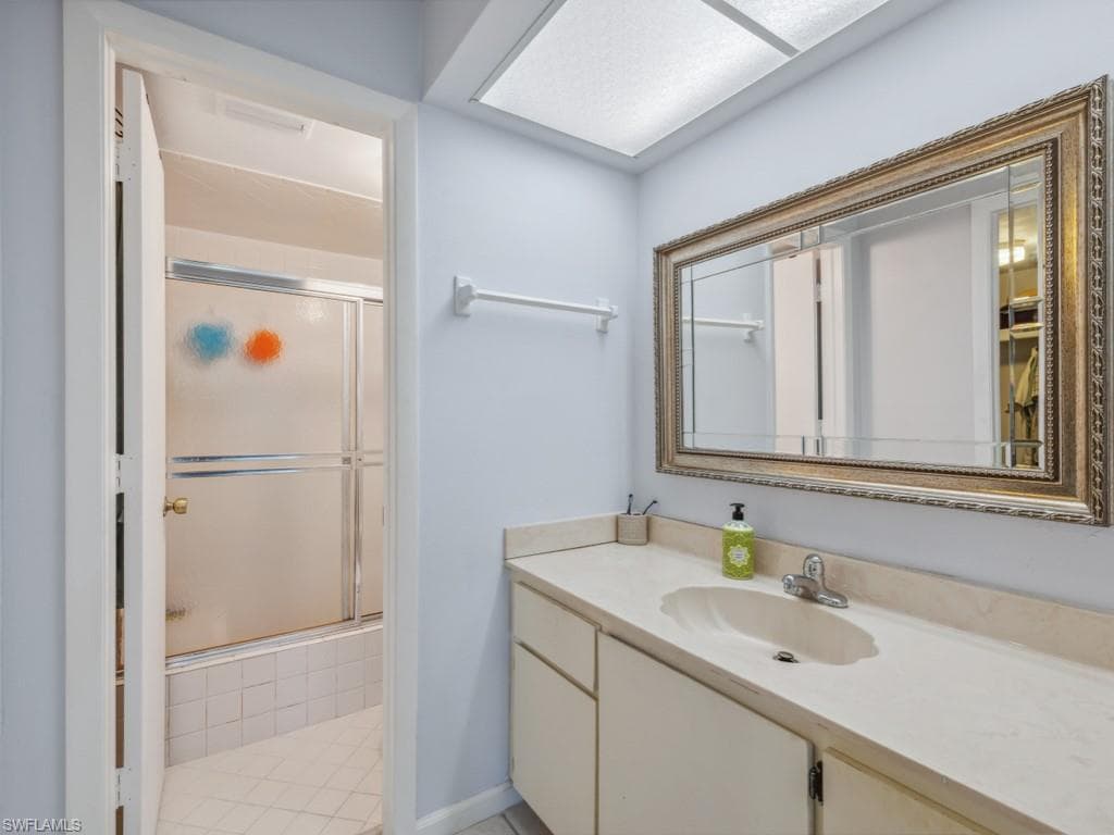 168 Palm Dr 3043, Naples, FL 34112-15