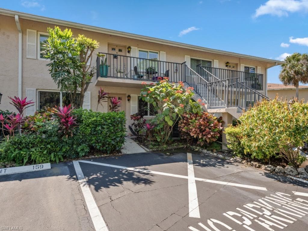 168 Palm Dr 3043, Naples, FL 34112-2