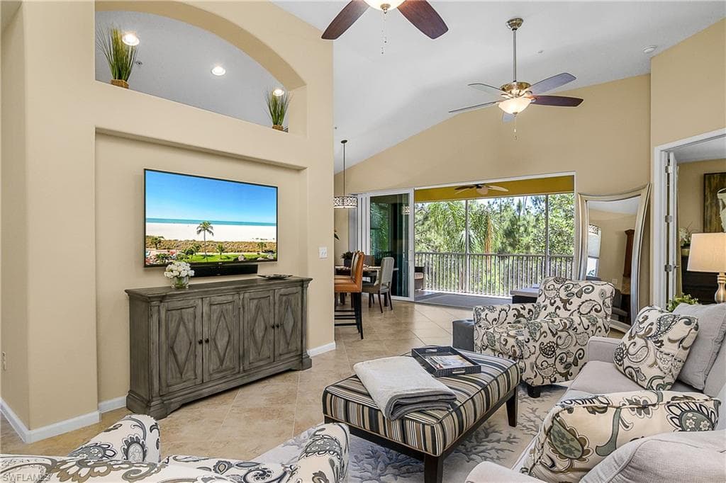 6649 Alden Woods Cir 201, Naples, FL 34113-9