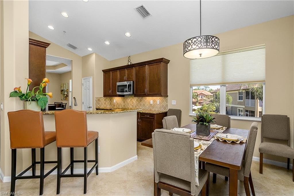6649 Alden Woods Cir 201, Naples, FL 34113-18