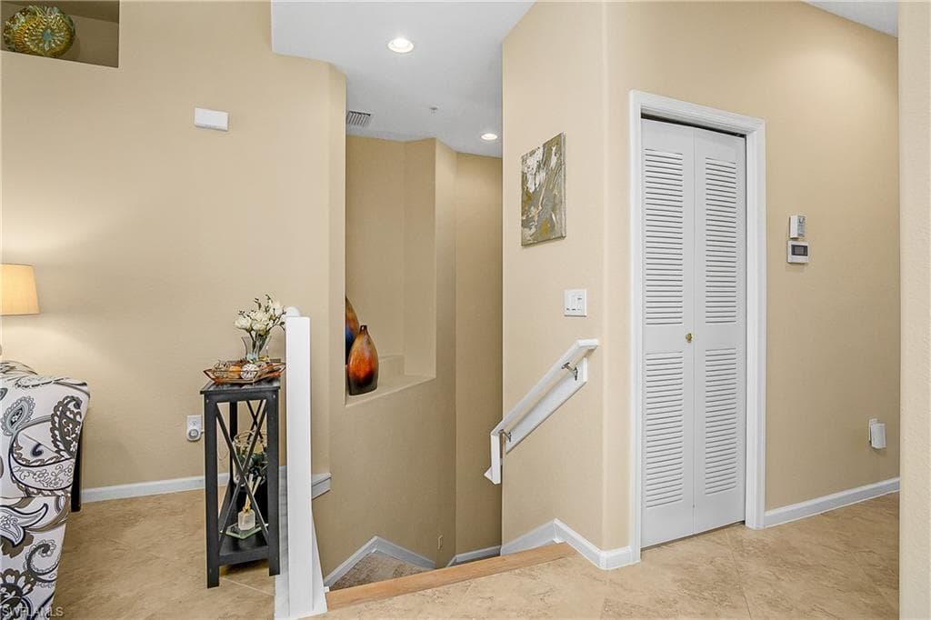 6649 Alden Woods Cir 201, Naples, FL 34113-6