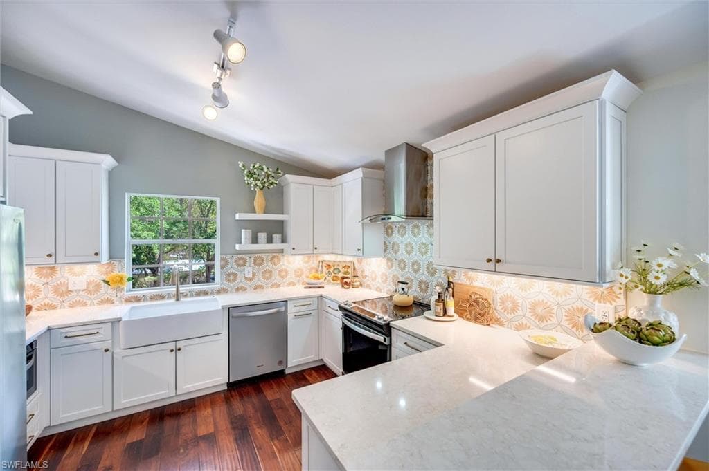 2800 Lakeview Dr 5, Naples, FL 34112-11