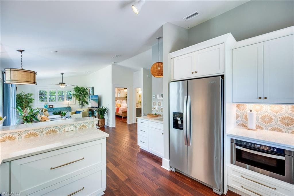 2800 Lakeview Dr 5, Naples, FL 34112-13