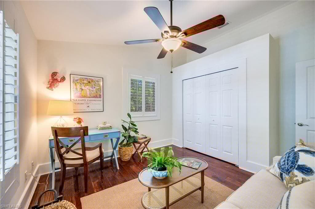2800 Lakeview Dr 5, Naples, FL 34112-16