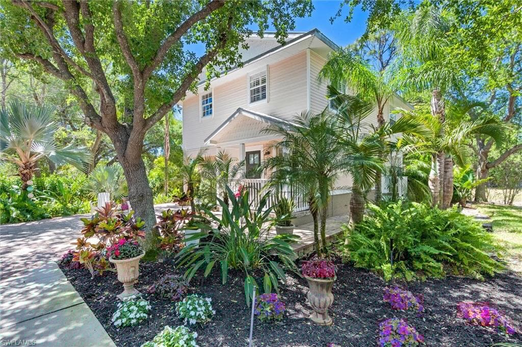 2800 Lakeview Dr 5, Naples, FL 34112-3