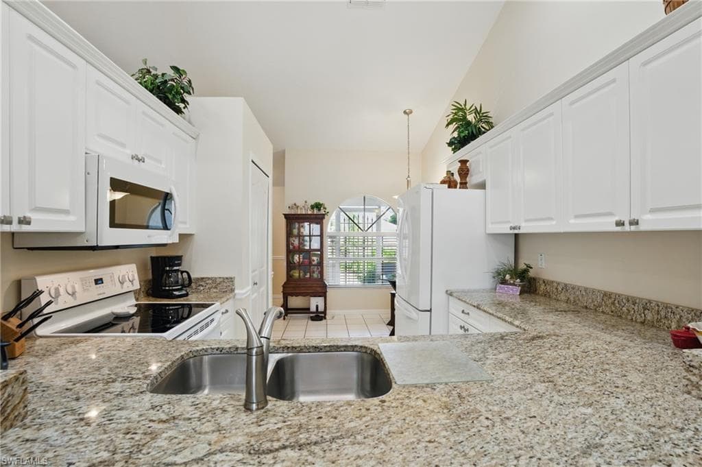 6103 Thresher Dr 102, Naples, FL 34112-15
