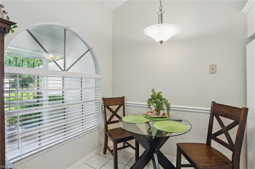 6103 Thresher Dr 102, Naples, FL 34112-17