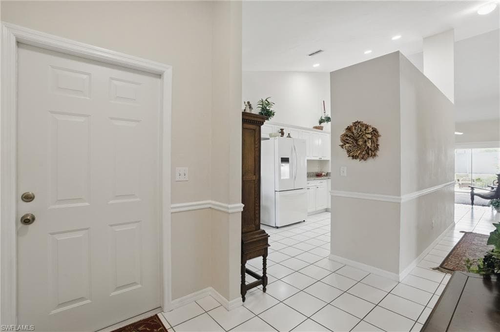 6103 Thresher Dr 102, Naples, FL 34112-4