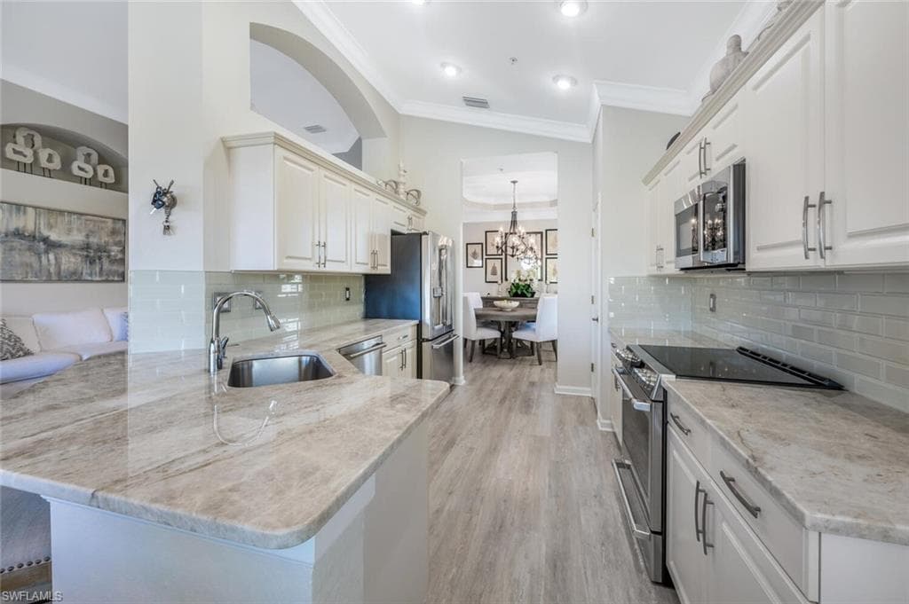 6666 Alden Woods Cir 201, Naples, FL 34113-18