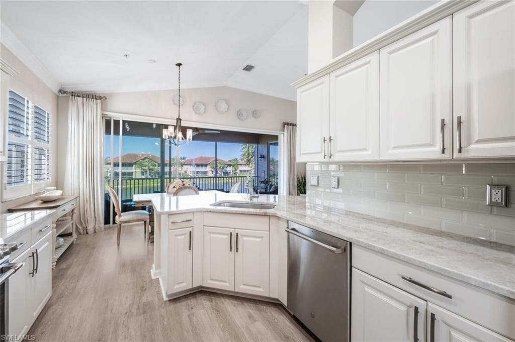 6666 Alden Woods Cir 201, Naples, FL 34113-19