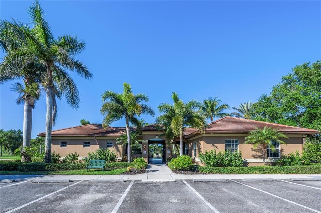 6666 Alden Woods Cir 201, Naples, FL 34113-37
