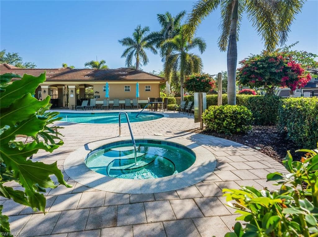6666 Alden Woods Cir 201, Naples, FL 34113-39