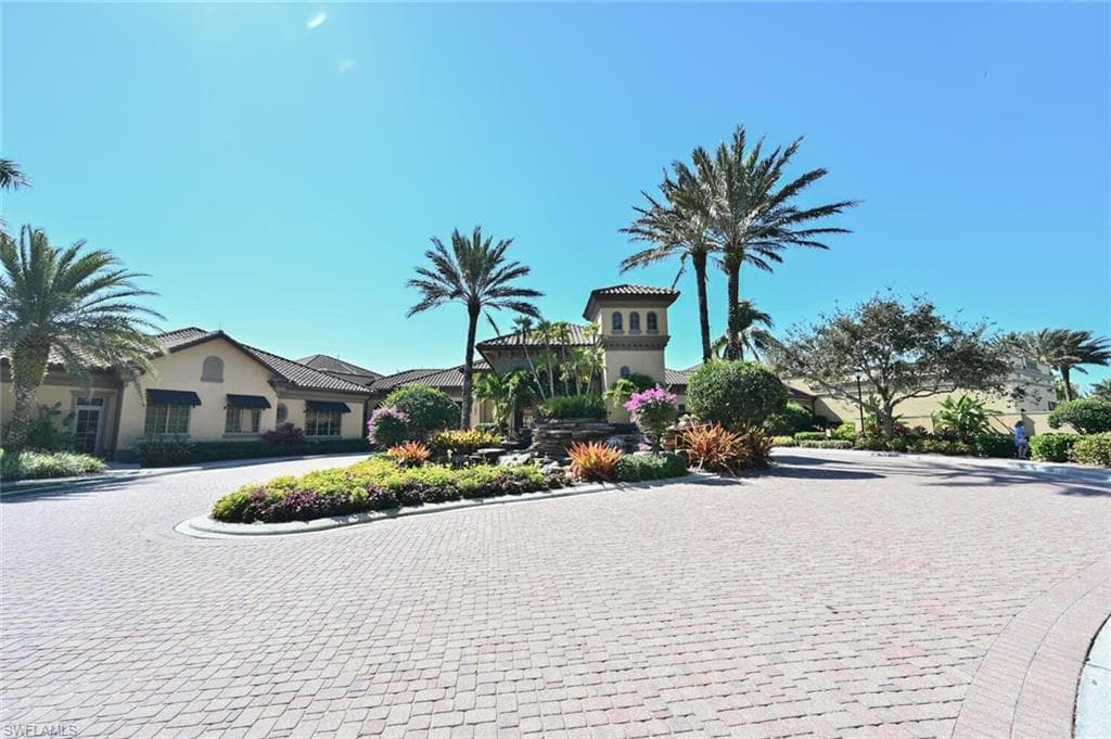 6666 Alden Woods Cir 201, Naples, FL 34113-41