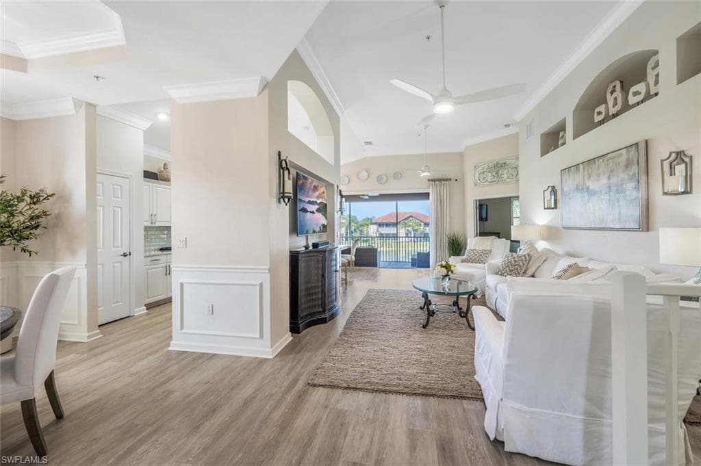 6666 Alden Woods Cir 201, Naples, FL 34113-8