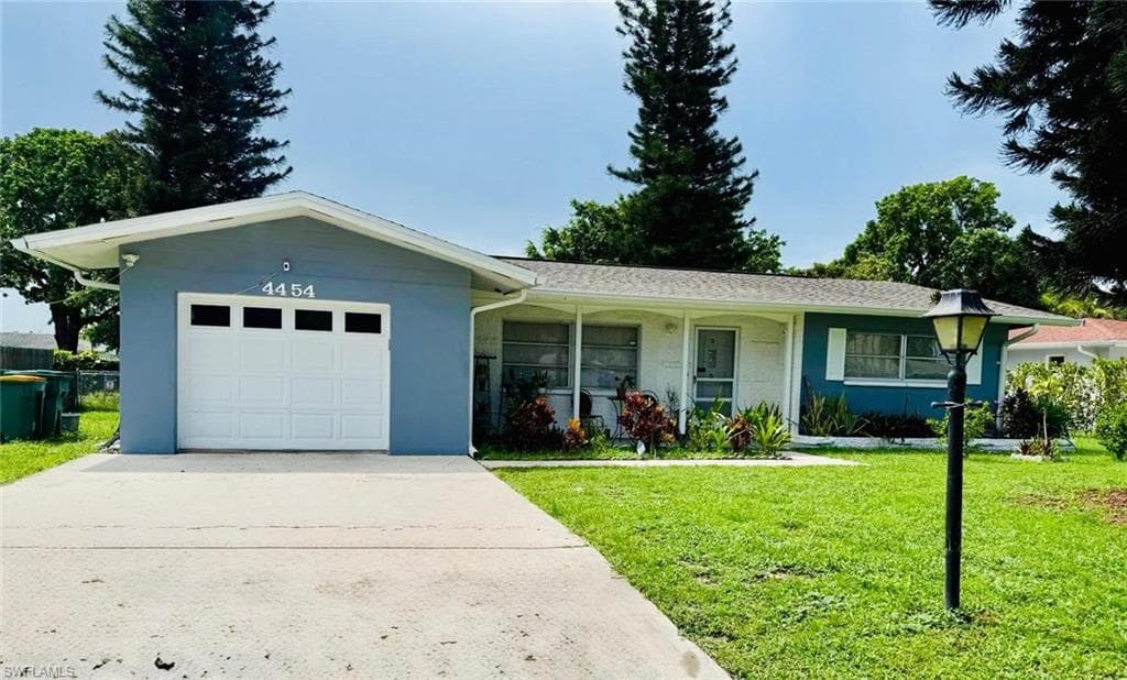4454 19th Pl SW, Naples, FL 34116-2