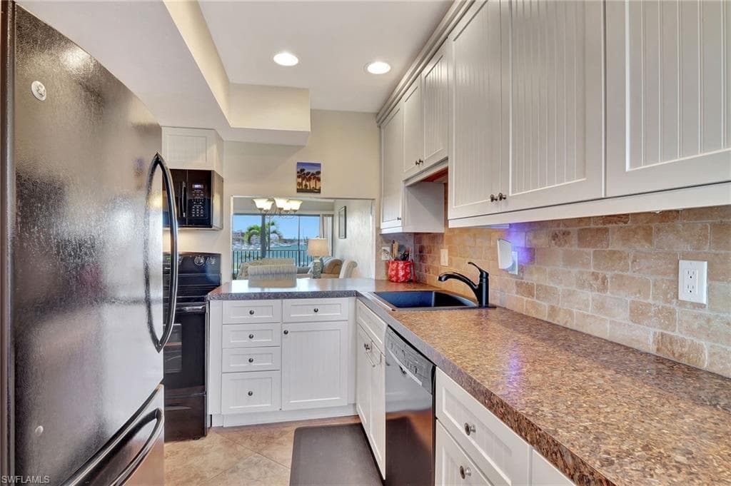 750 Elkcam Cir 318, Marco Island, FL 34145-20