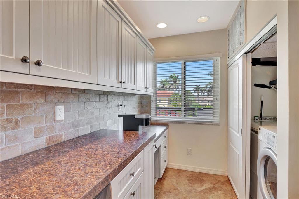 750 Elkcam Cir 318, Marco Island, FL 34145-22
