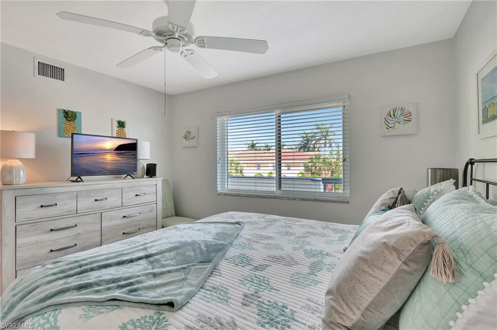 750 Elkcam Cir 318, Marco Island, FL 34145-26