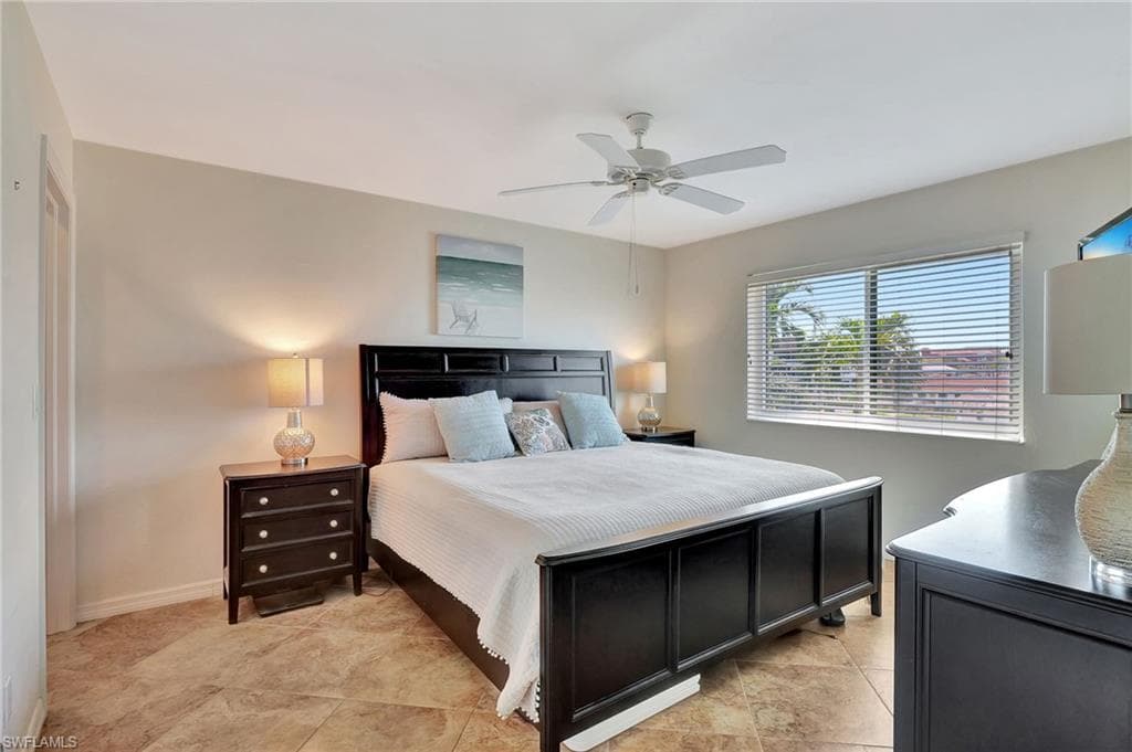 750 Elkcam Cir 318, Marco Island, FL 34145-29