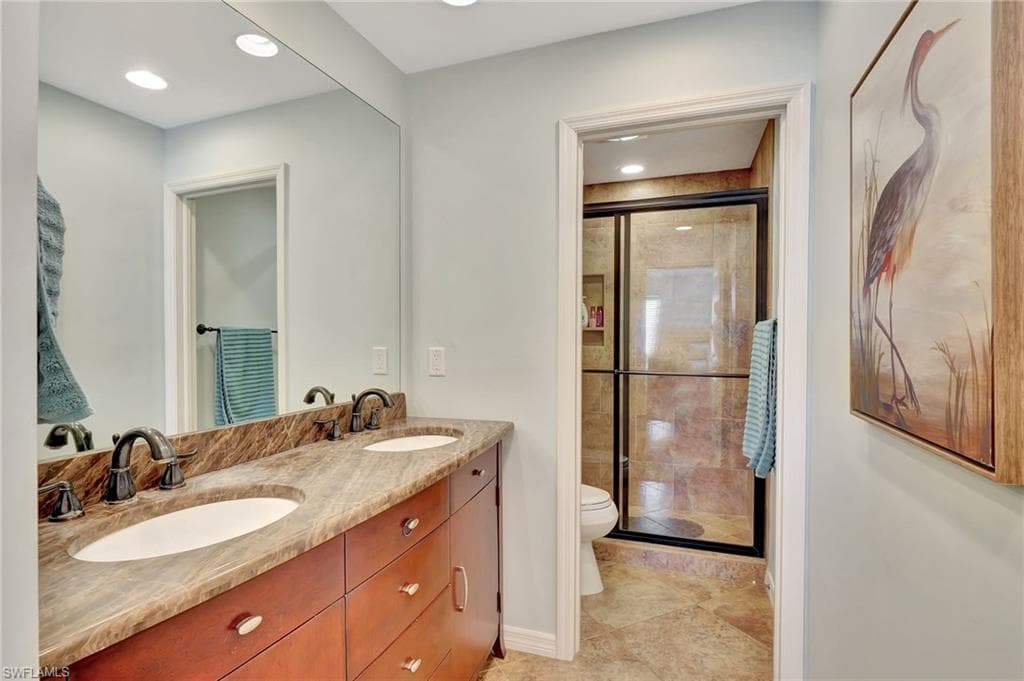 750 Elkcam Cir 318, Marco Island, FL 34145-32
