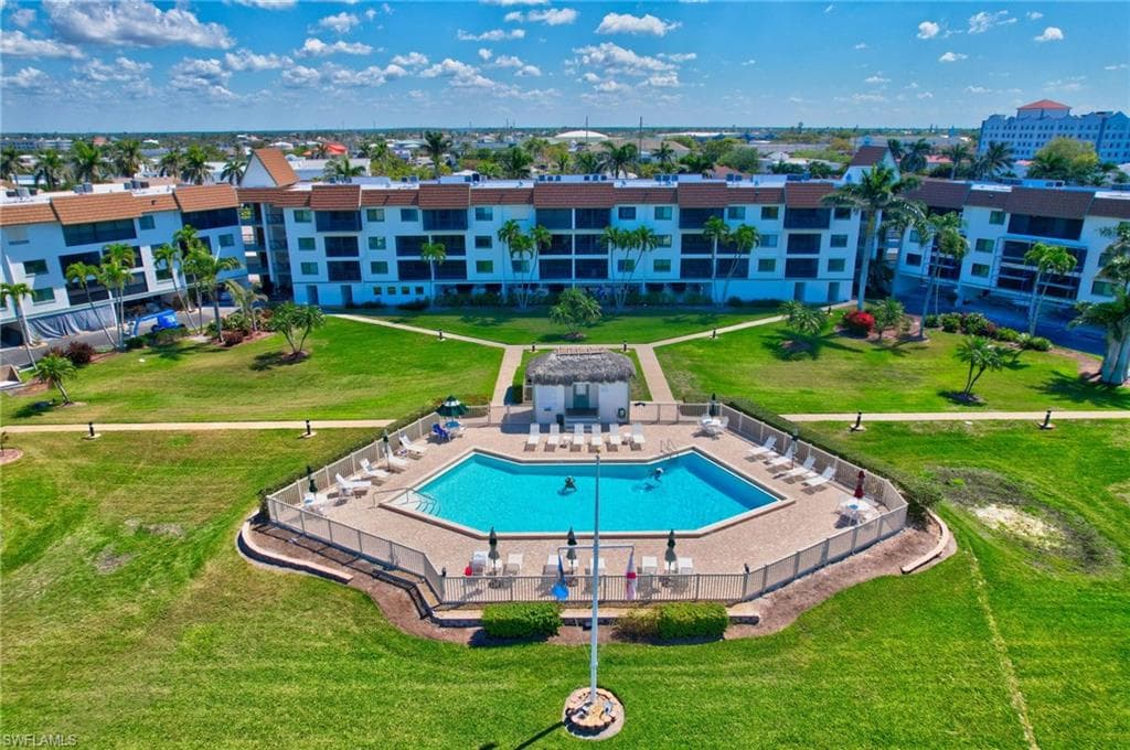 750 Elkcam Cir 318, Marco Island, FL 34145-38
