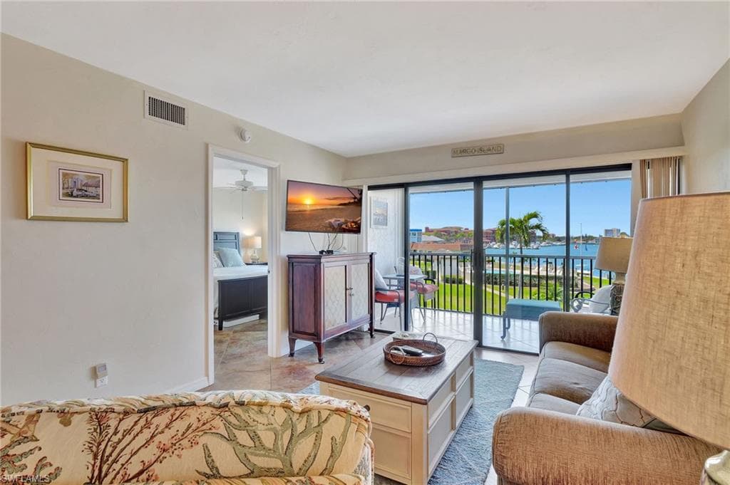 750 Elkcam Cir 318, Marco Island, FL 34145-7