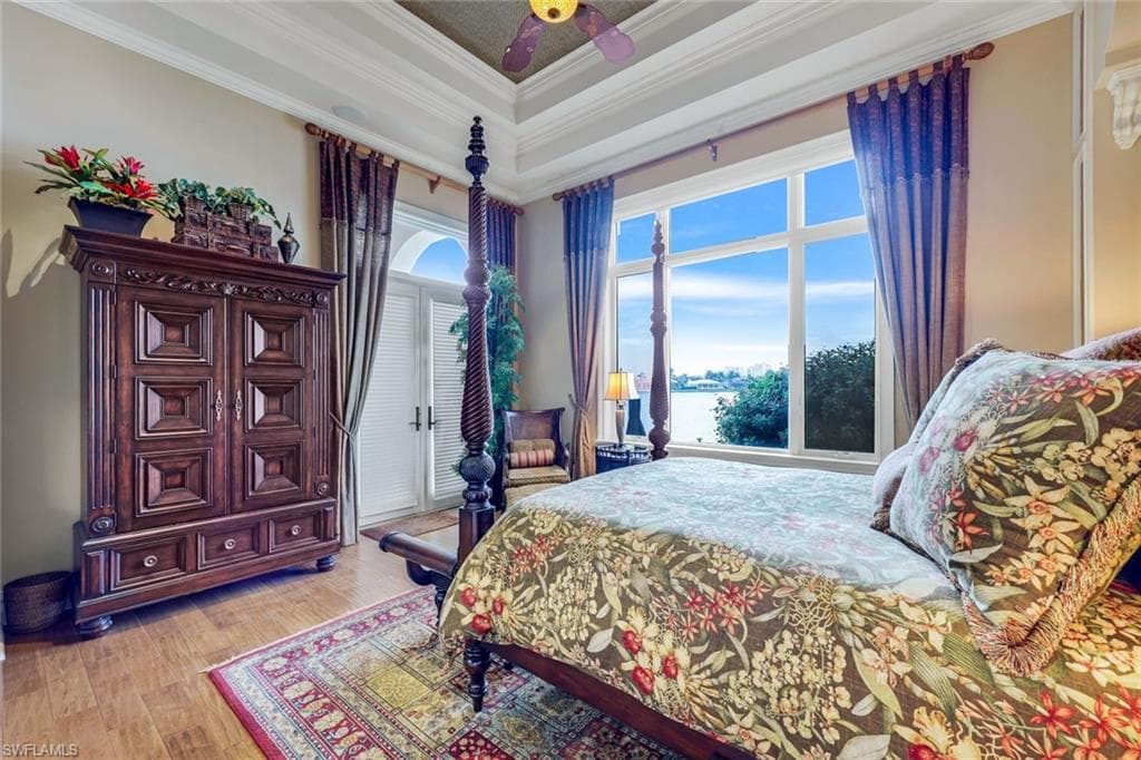 580 Heathwood Dr, Marco Island, FL 34145-18