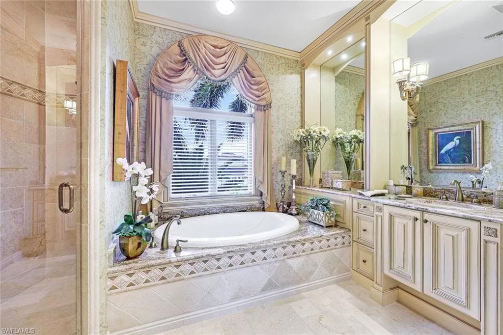 580 Heathwood Dr, Marco Island, FL 34145-21