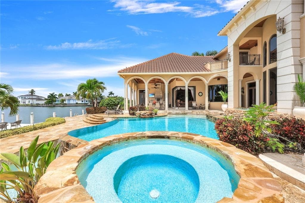 580 Heathwood Dr, Marco Island, FL 34145-27