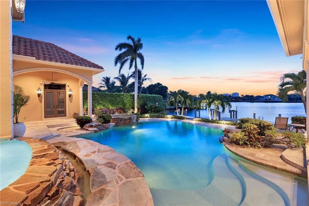 580 Heathwood Dr, Marco Island, FL 34145-28