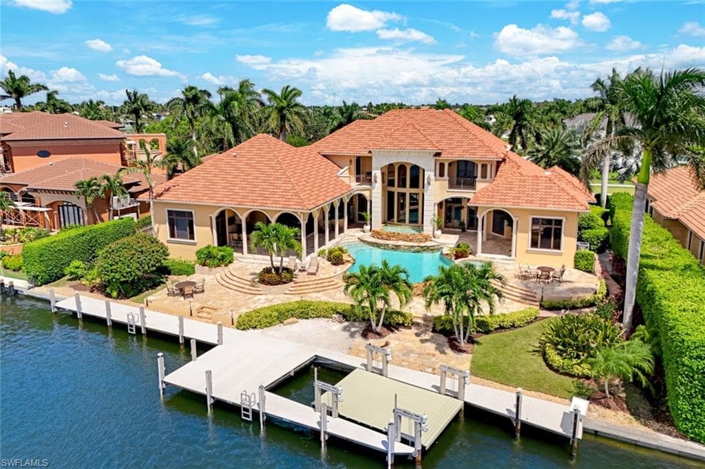 580 Heathwood Dr, Marco Island, FL 34145-35