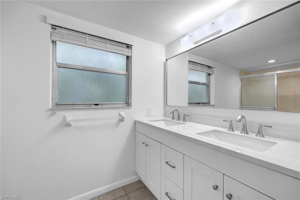 3200 Binnacle Dr B4, Naples, FL 34103-10
