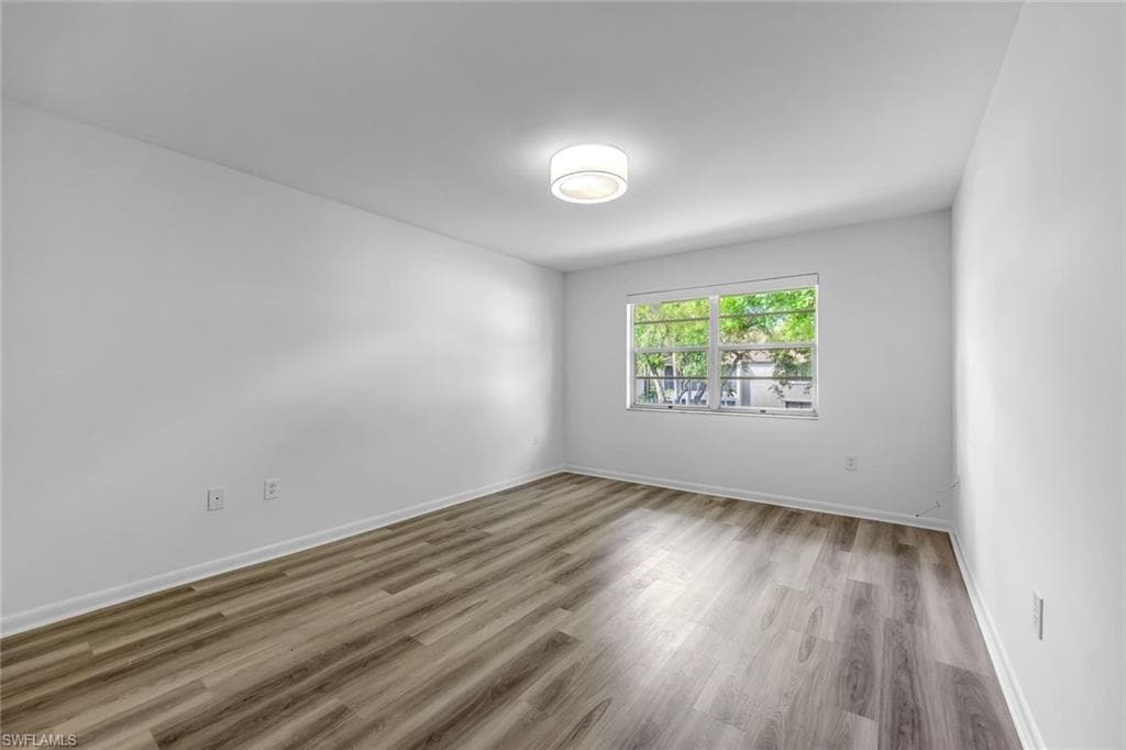 3200 Binnacle Dr B4, Naples, FL 34103-11