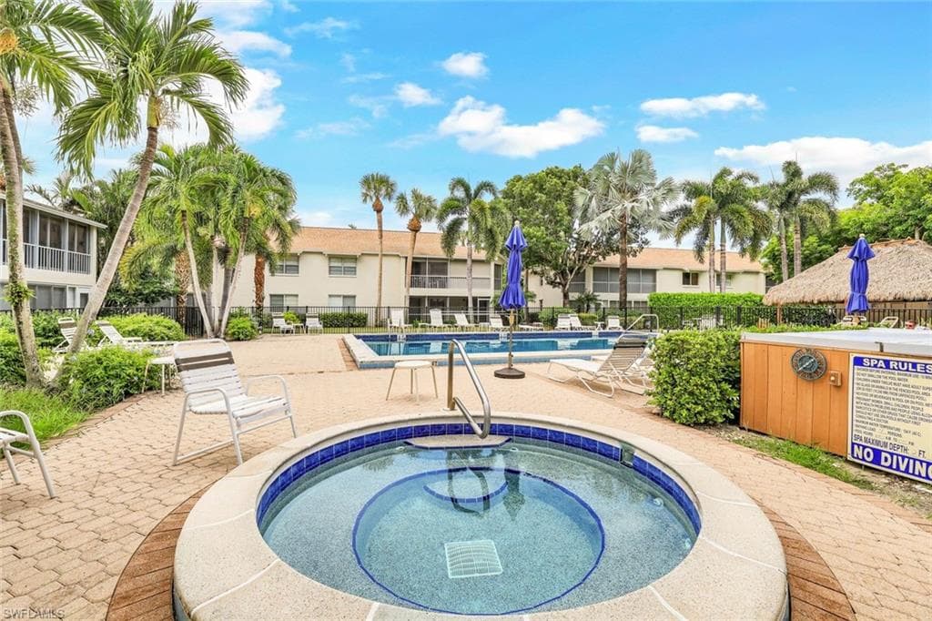 3200 Binnacle Dr B4, Naples, FL 34103-16