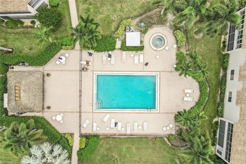 3200 Binnacle Dr B4, Naples, FL 34103-17