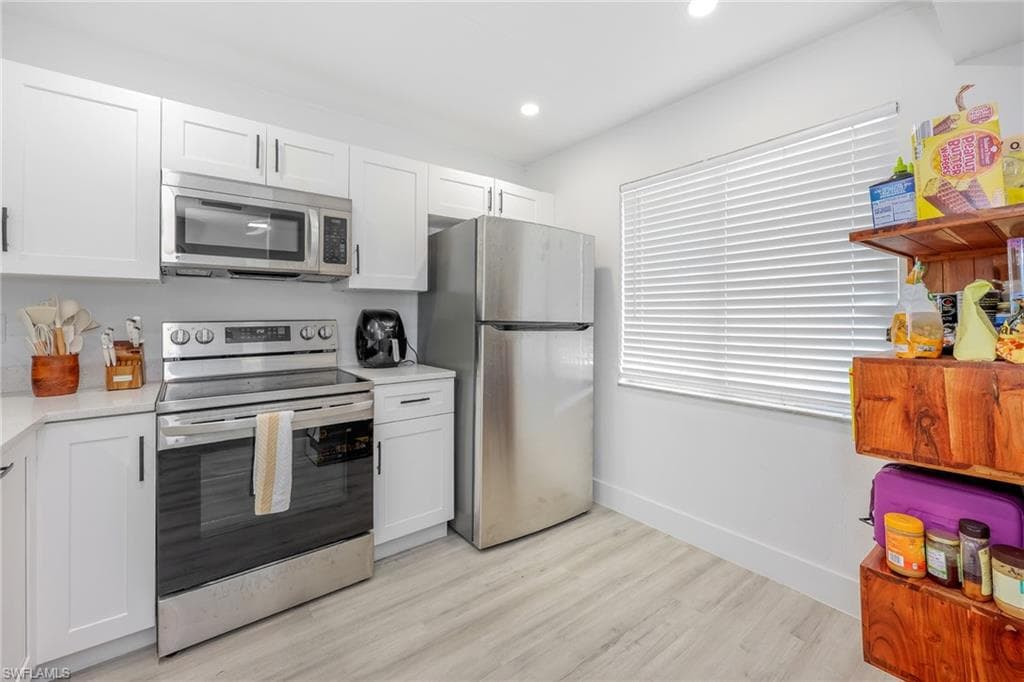 118 Palm Dr 9718, Naples, FL 34112-4
