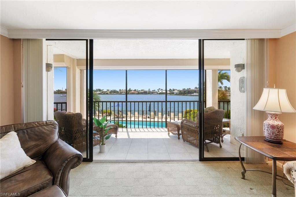 838 Elkcam Cir 208, Marco Island, FL 34145-14