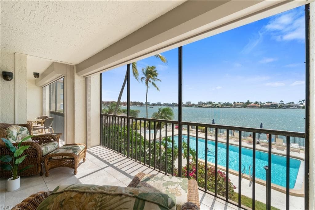 838 Elkcam Cir 208, Marco Island, FL 34145-1