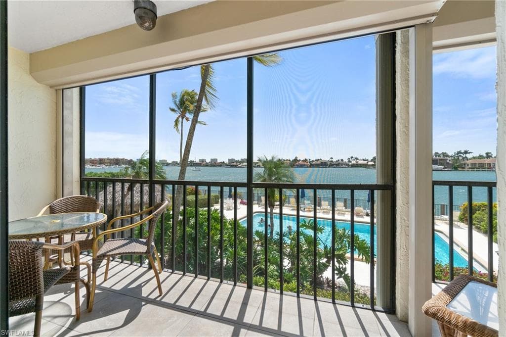 838 Elkcam Cir 208, Marco Island, FL 34145-23
