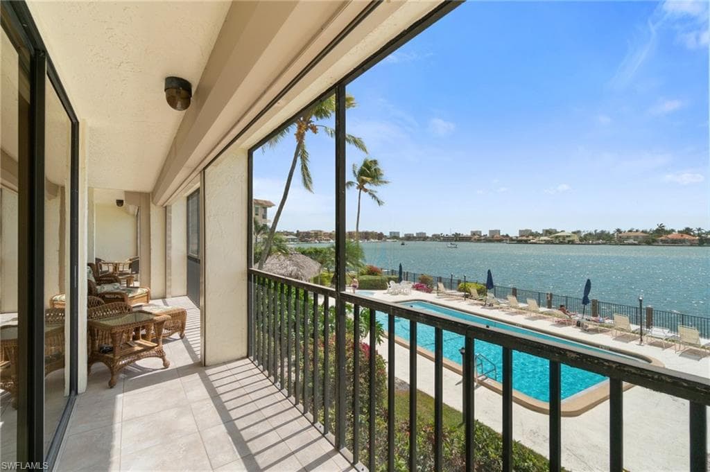 838 Elkcam Cir 208, Marco Island, FL 34145-27