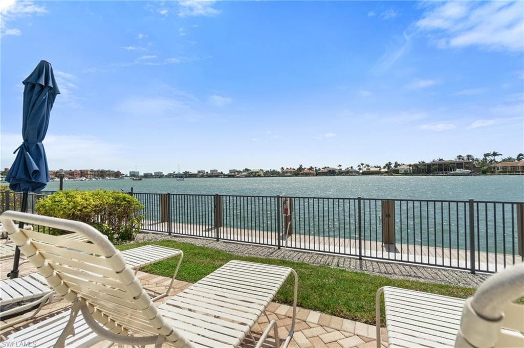 838 Elkcam Cir 208, Marco Island, FL 34145-30