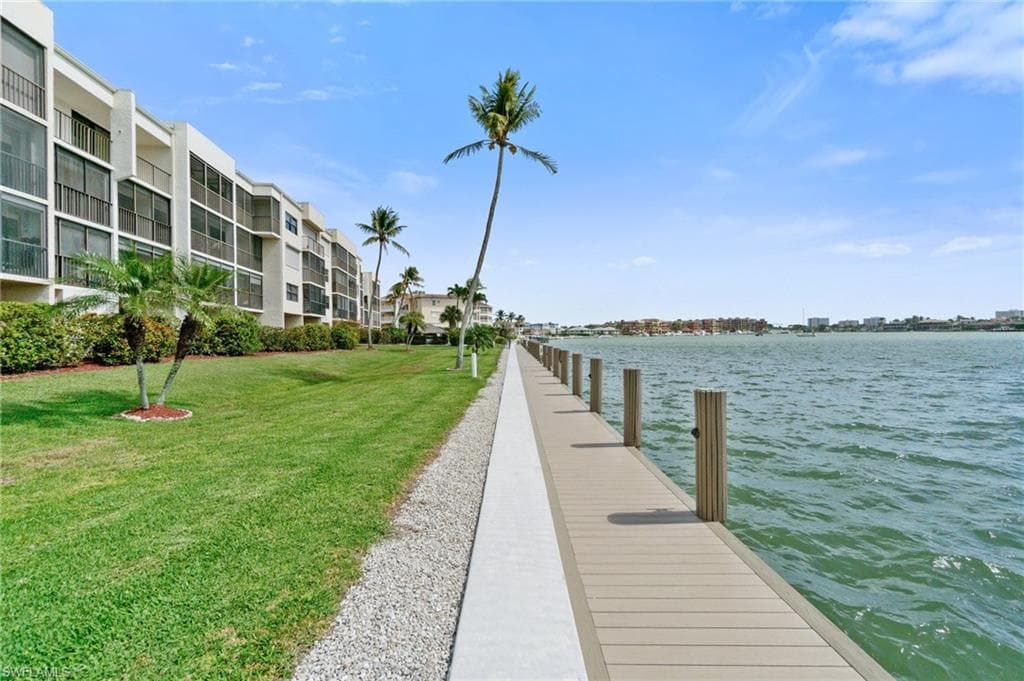 838 Elkcam Cir 208, Marco Island, FL 34145-32