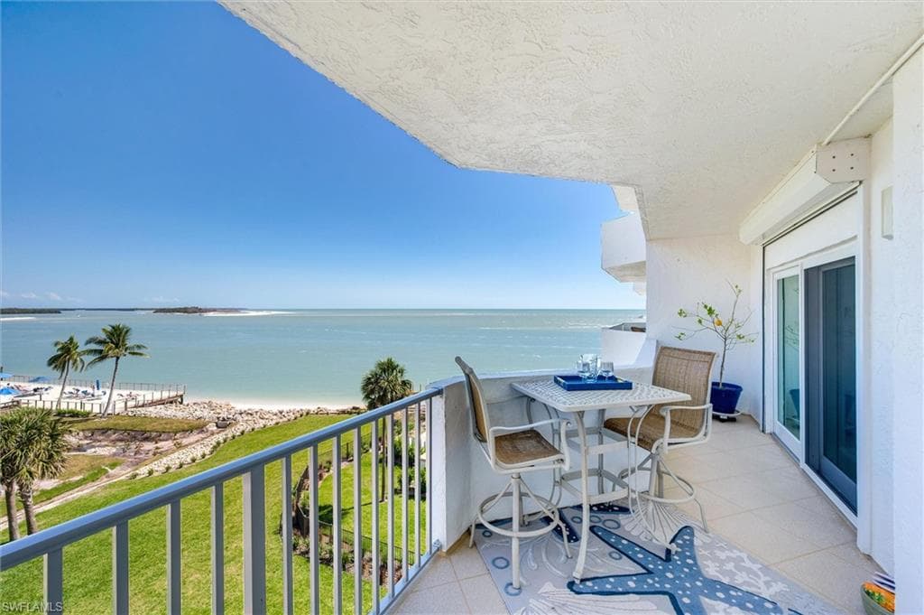 1036 Collier Blvd B302, Marco Island, FL 34145-14