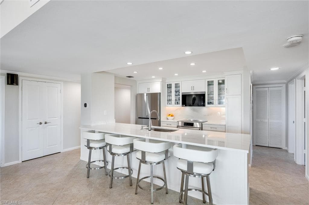 1036 Collier Blvd B302, Marco Island, FL 34145-21