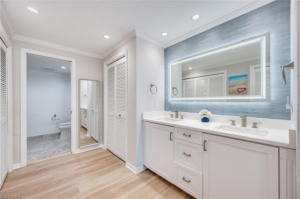 1036 Collier Blvd B302, Marco Island, FL 34145-29