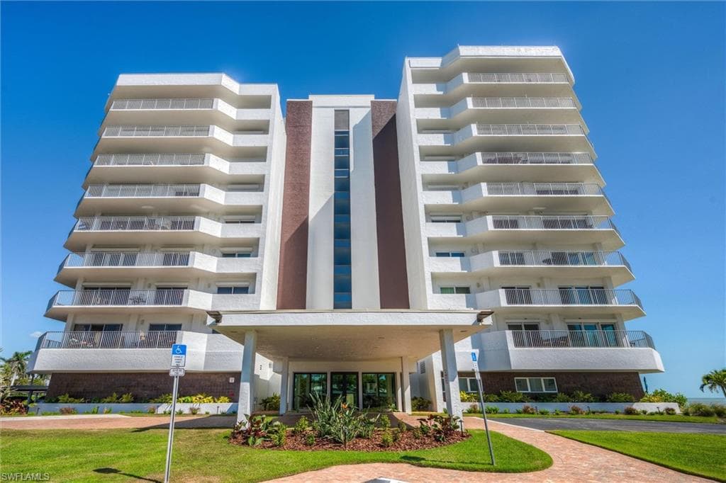 1036 Collier Blvd B302, Marco Island, FL 34145-3