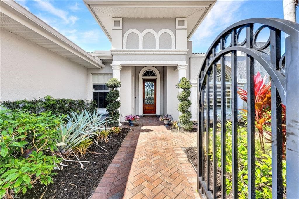 7398 Monteverde Way, Naples, FL 34119-4