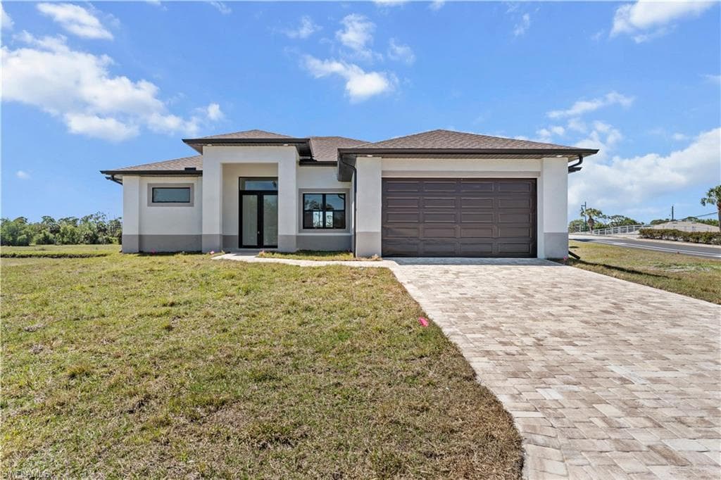 197 Rotonda Cir, Rotonda West, FL 33947-1