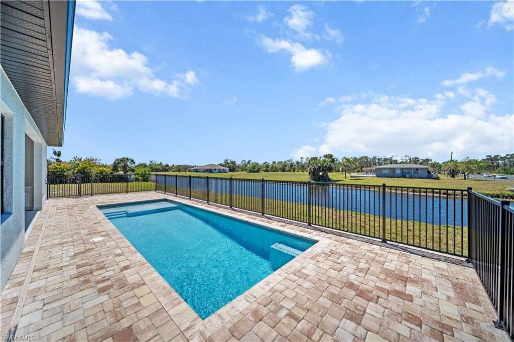 197 Rotonda Cir, Rotonda West, FL 33947-46
