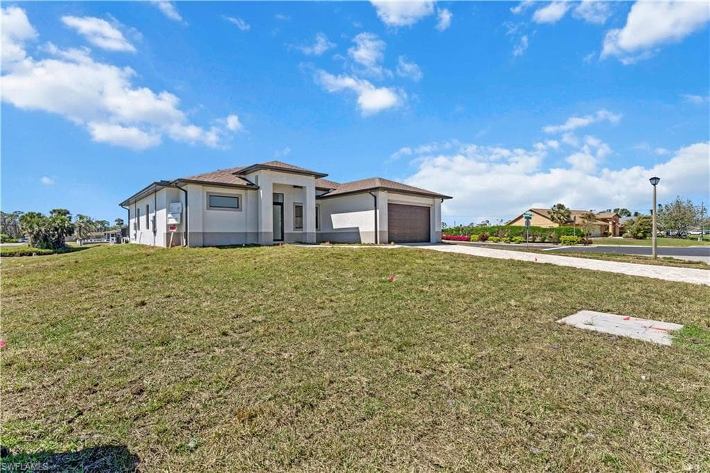 197 Rotonda Cir, Rotonda West, FL 33947-4